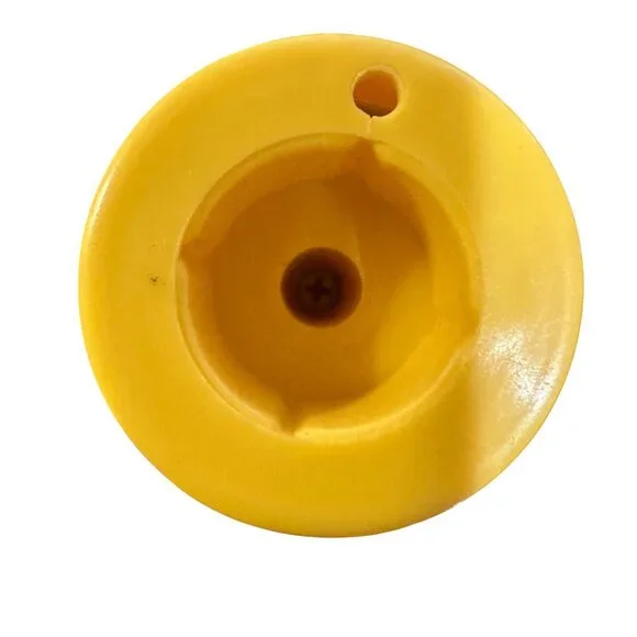 Vintage Fisher Price Chunky Little People Fireman Collectible Toy With Red Hat - Picture 4 of 4